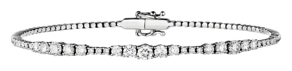 Diamond bangle with magnet lock